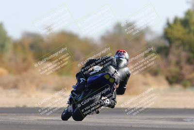 media/Dec-18-2022-SoCal Trackdays (Sun) [[8099a50955]]/Turn 7 Backside (1125am)/